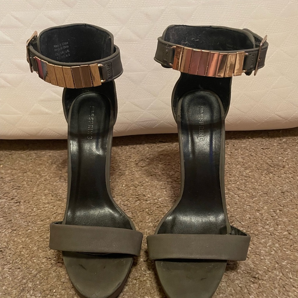 Gray heels